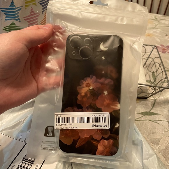 Flowery Phone case 🌼 - Picture 4 of 4